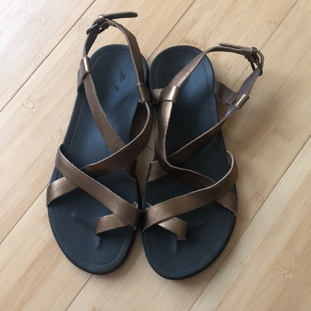 OluKai Upena strappy metallic sandal